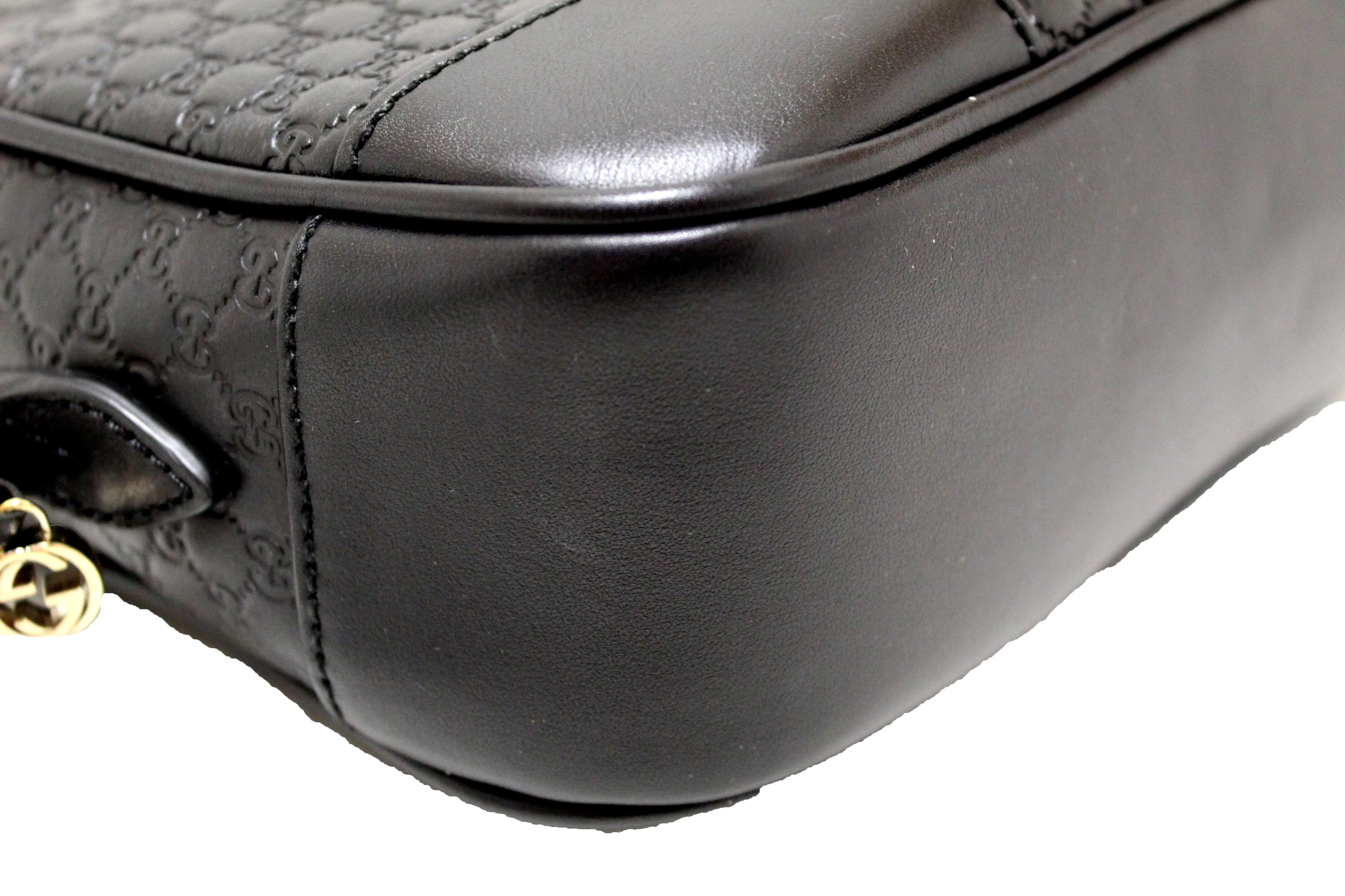 Authentic Black Gucci GG MicroGuccissima Leather Bree Crossbody Bag