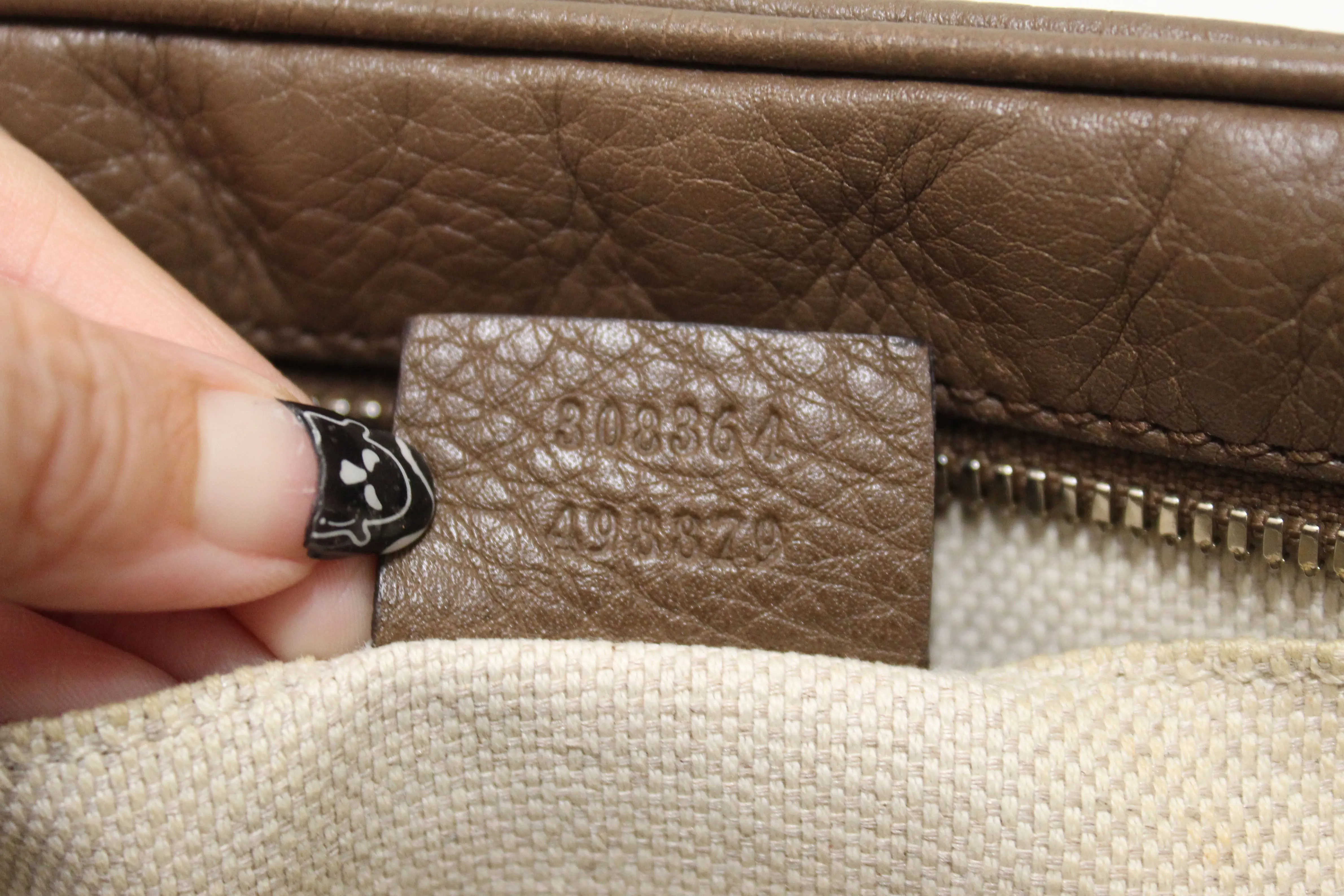 Authentic Gucci Brown Soho Leather Small Disco Messenger Bag