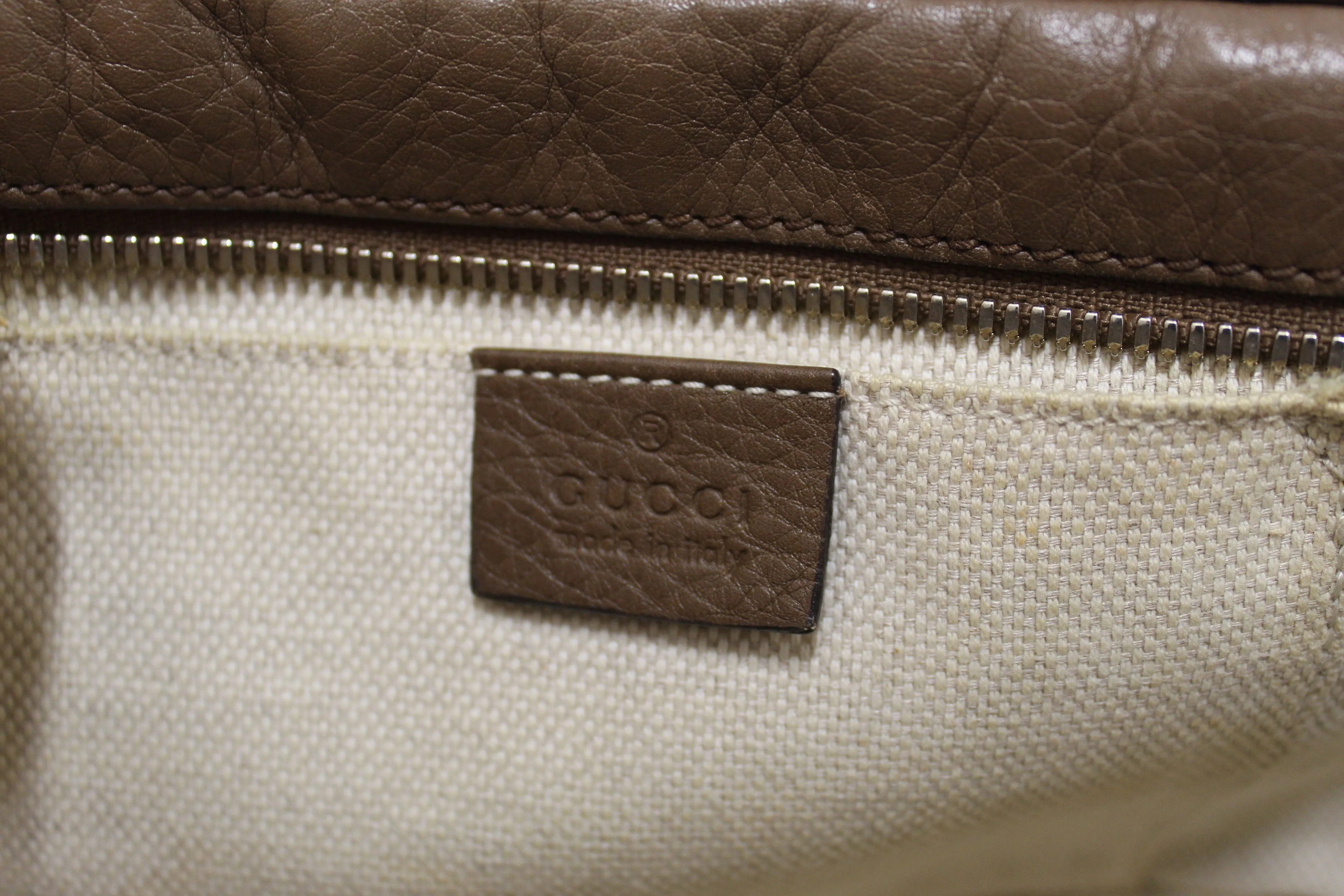 Authentic Gucci Brown Soho Leather Small Disco Messenger Bag