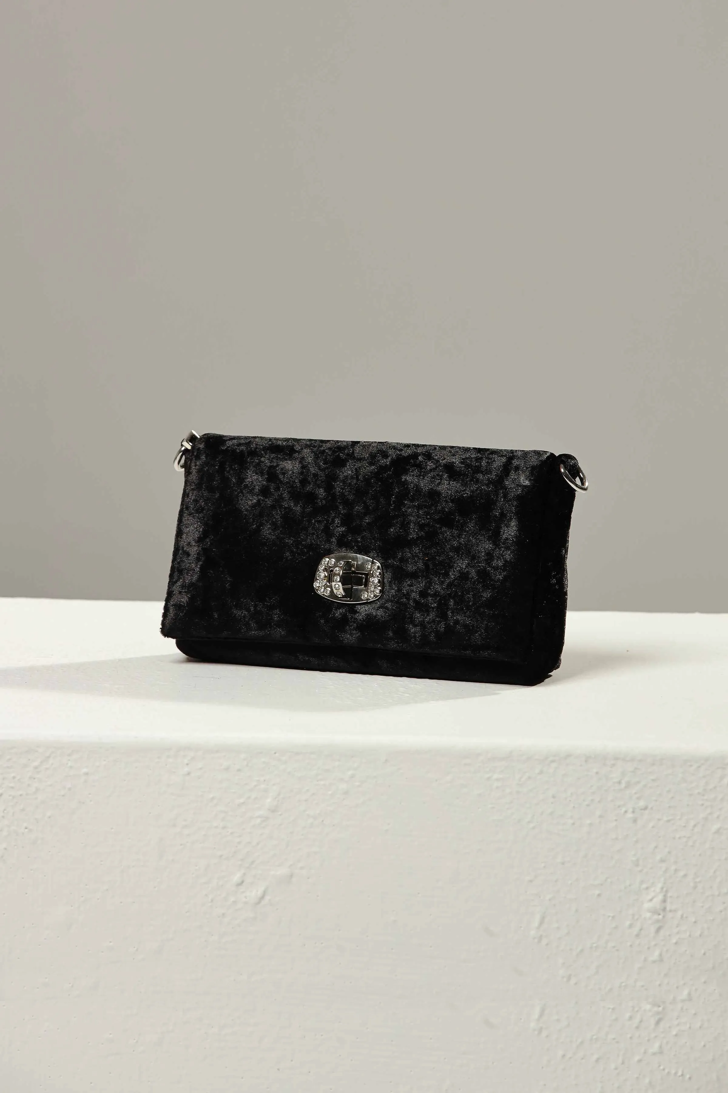 Black Clutch-438732103
