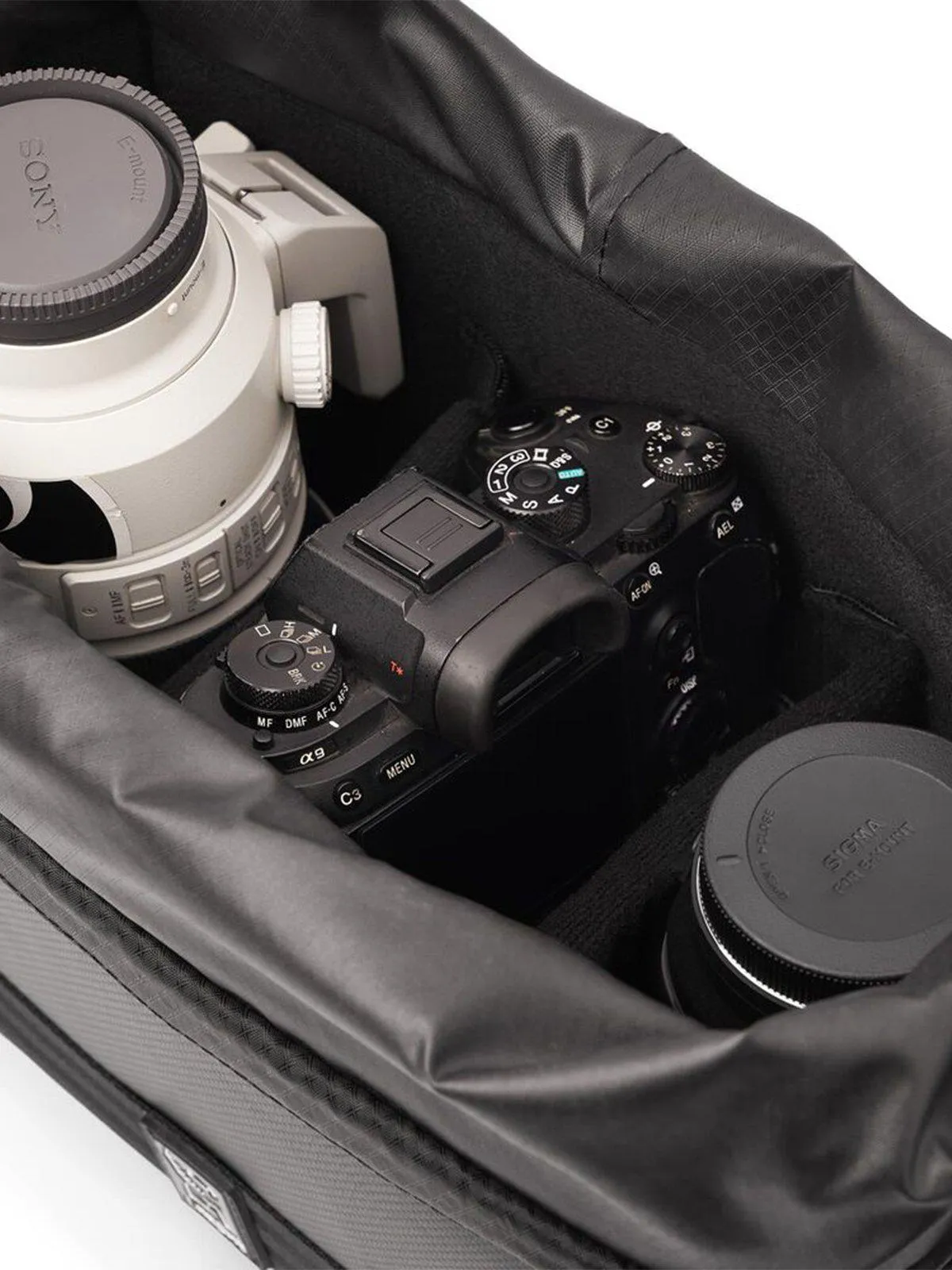 Chrome Industries Niko Camera Insert Case Cube MD Black
