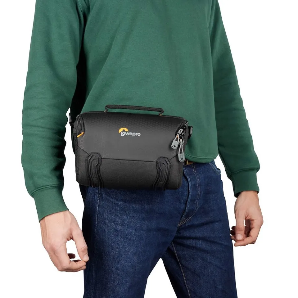 Lowepro LP37451 PWW Adventura SH 140 III (Black Noir)