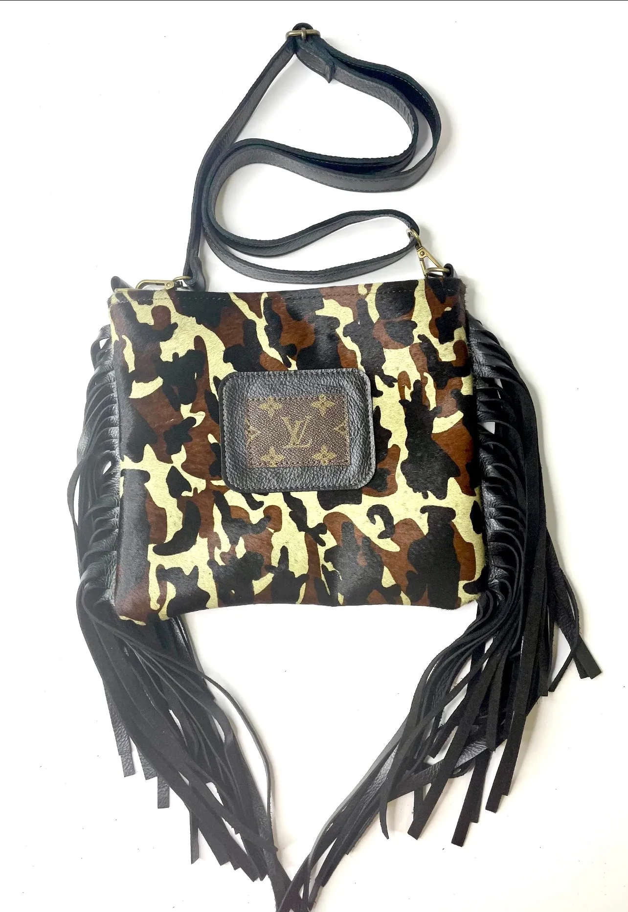 Medium Crossbody - Camo in Black (patch)