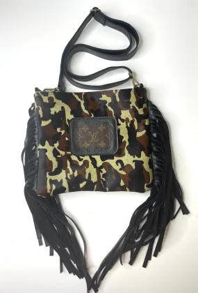 Medium Crossbody - Camo in Black (patch)