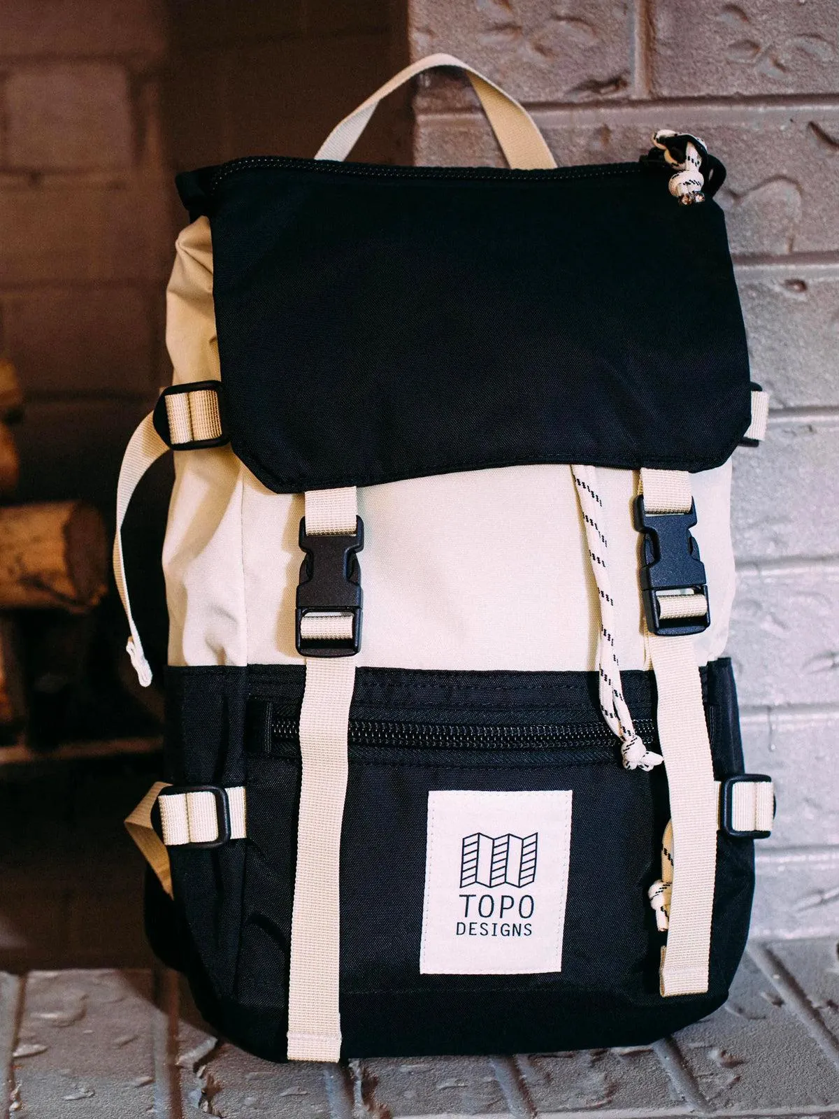 Topo Designs Rover Pack Mini Bone White Coral